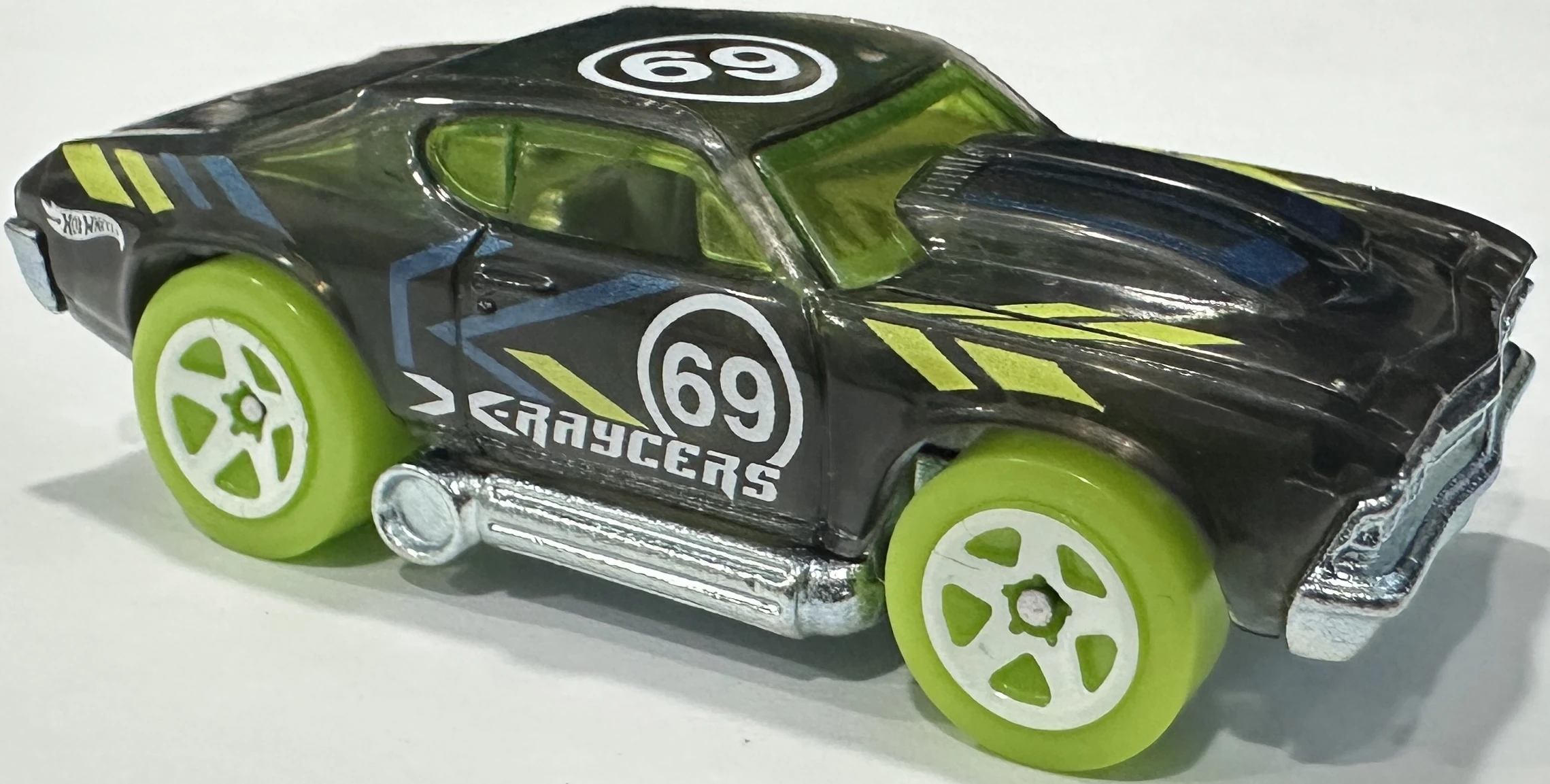 Smily Buds - Hot Wheels - '69 Chevelle - JJJ23 - X-Raycers 3/5 - Short Card - Black/Neon Green Racing Design - Official Licensed Model - Mattel 2026 (53/250)