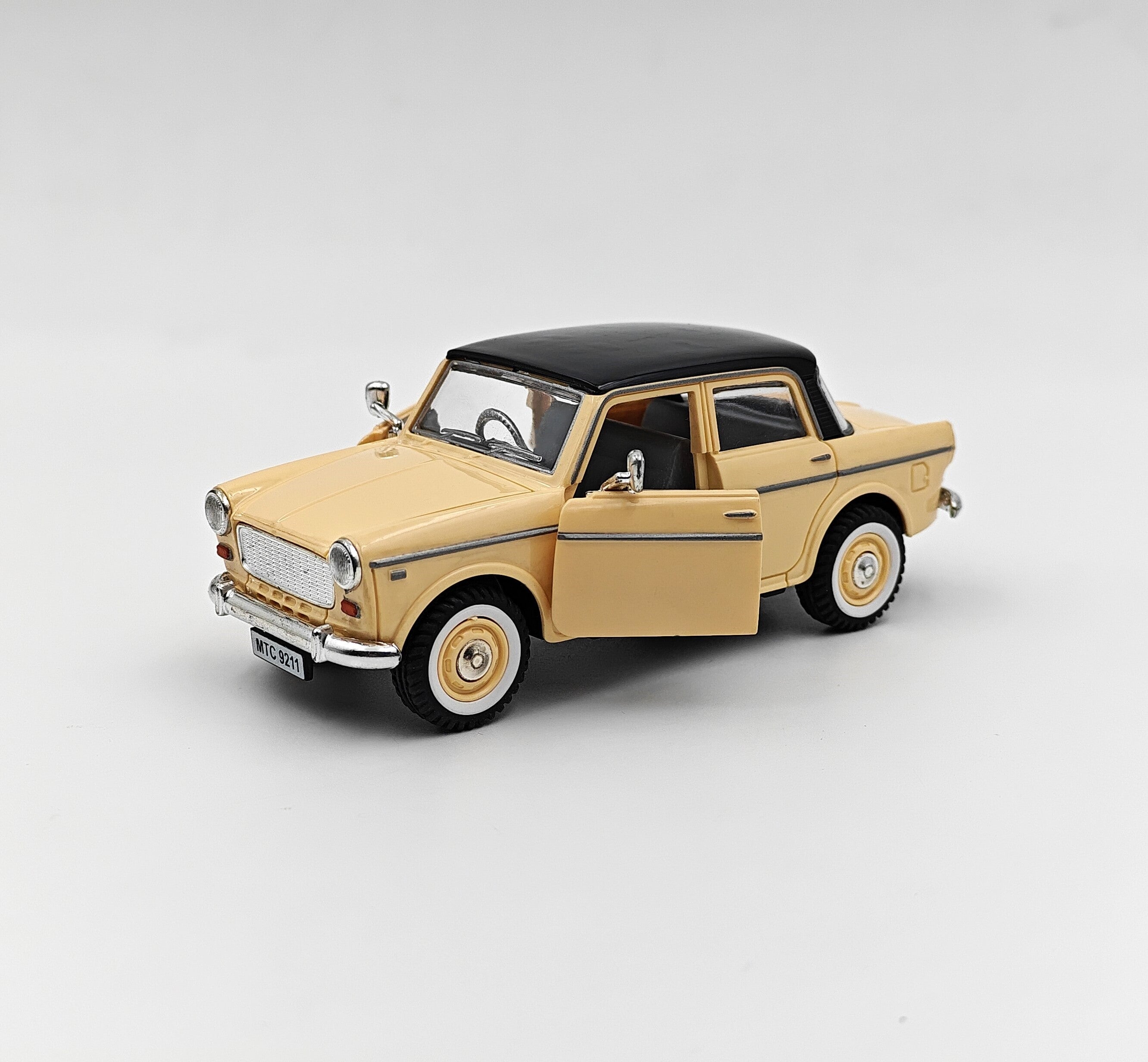 Smily Buds - Vintage Model MTC 9211 Padmini Fiat Classic Toy Pull Back Cars